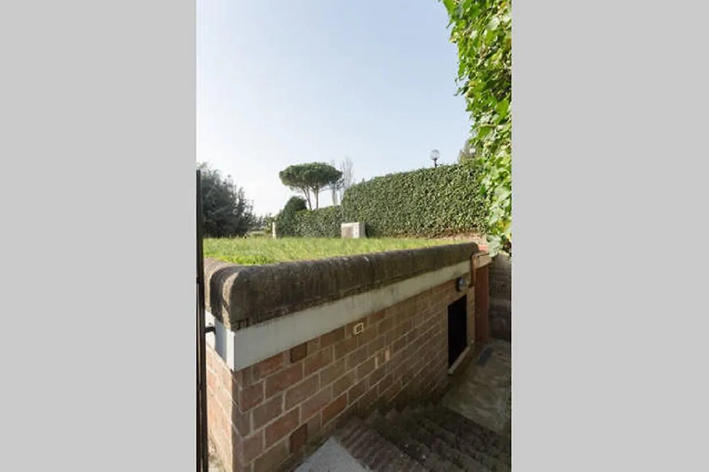 Apartment Countryside Guesthouse Near S. Andrea Hospital Rome Italy